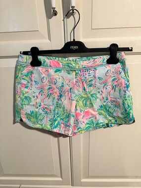 Lilly Pulitzer size 6 like new Adie shorts sea salt blue on parade in print.